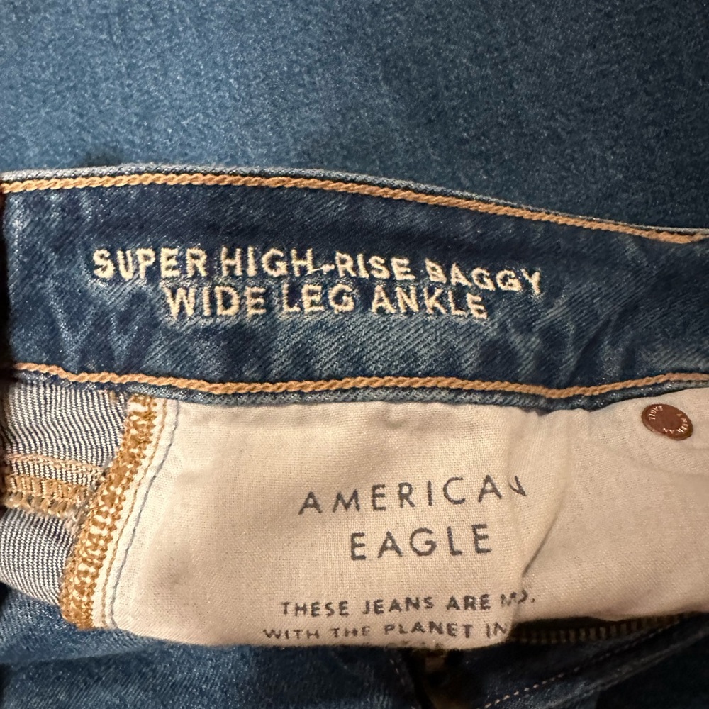AE wide leg jeans medium wash - Picture 3 of 5